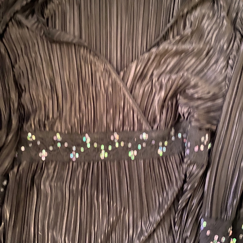 Plus size Cato brand crinkle-like material dress top.